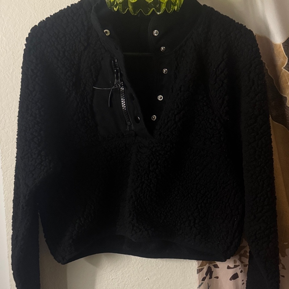 ***DONATED***Black Sherpa Pullover Sweater